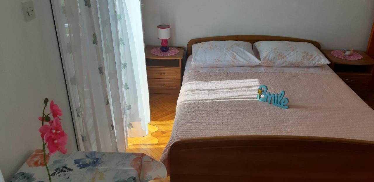Apartman Lorena Stari Grad  Kültér fotó